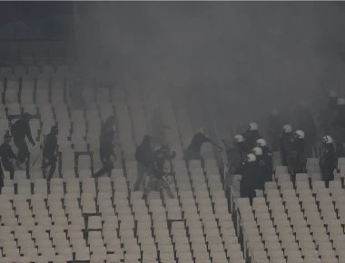 Επεισόδια μέσα στο ΟΑΚΑ μετά τη λήξη του τελικού Κυπέλλου